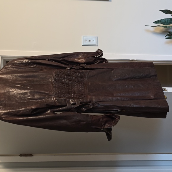 LAUREL Brown Leather Coat - Picture 10 of 10